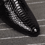 Bottines cowboy homme cuir motif python cloutées (6)