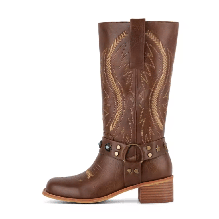 Botte western femme cuir vegan marron à harnais country vintage (1)