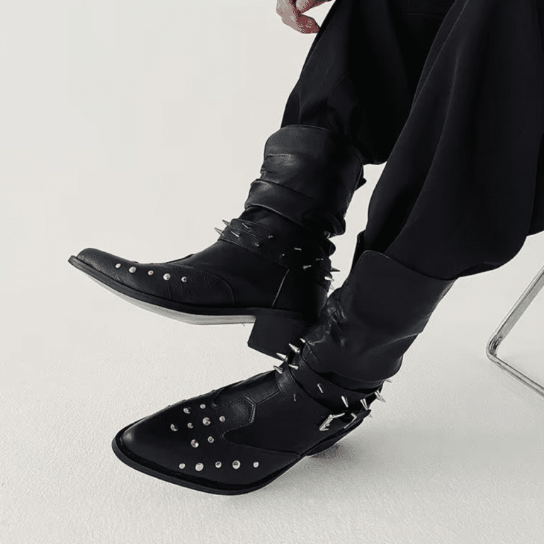 Bottes cowboy homme cuir noir clous et sangles rock (7)