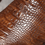 Bottes cowboy homme marron effet crocodile et broderies western (2)