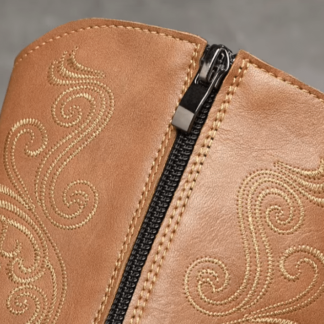 Bottes cowboy homme marron effet crocodile et broderies western (3)