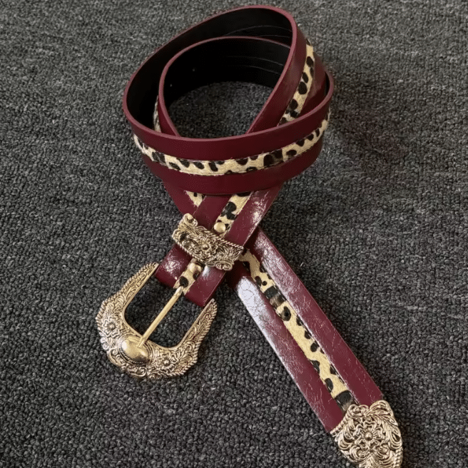 Ceinture cowboy femme rouge bordeaux à bande léopard et boucle gravée (4)