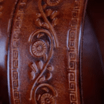 Ceinture western en cuir marron gravé à boucle argentée travaillée (7)