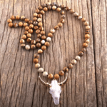 Collier cowboy à perles colorées et pendentif tête de taureau (5)
