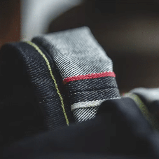 Jean vintage homme en denim brut épais (10)