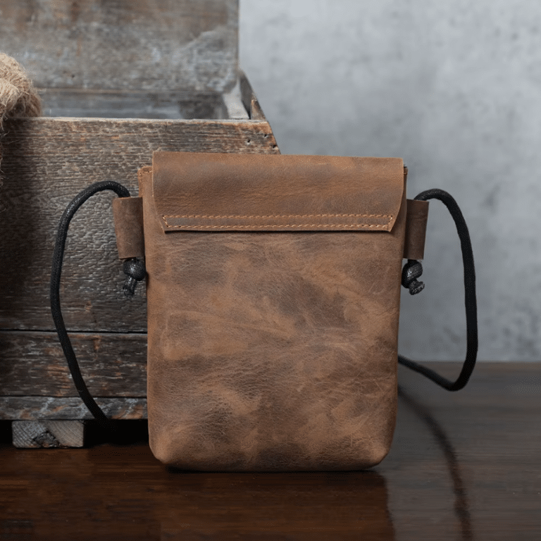 Pochette pour homme en cuir brut artisanal vintage (9)