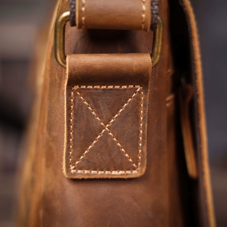 Sac bandoulière homme en cuir brut vintage (9)