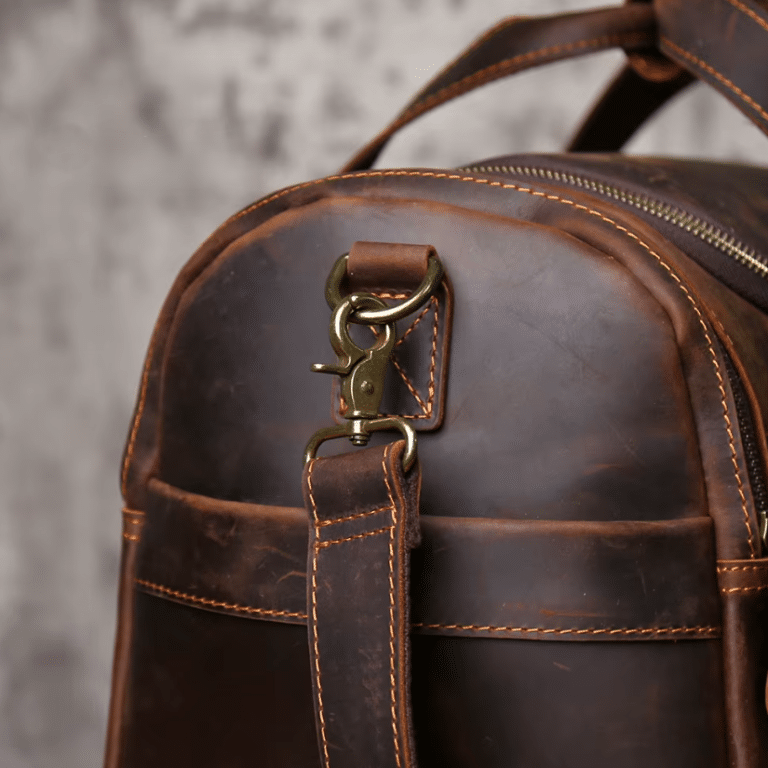 Sac de voyage en cuir brut style western (12)