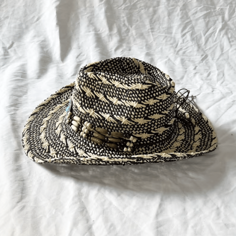 chapeau cowboy noir beige paille tressée médaillon turquoise (3)
