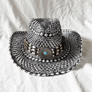 Chapeau cowboy noir beige paille tressée médaillon turquoise