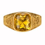 Bague chevalière western homme dorée à pierre jaune et motifs gravés (3)