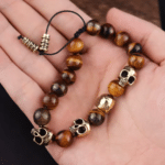 Bracelet perles noires têtes de mort (6)