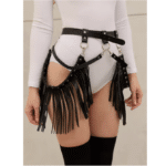 Ceinture cowgirl effet cuir sangles rivetées franges anneaux métal (4)