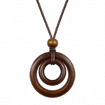 Collier double anneau bois nature et équilibre (4)