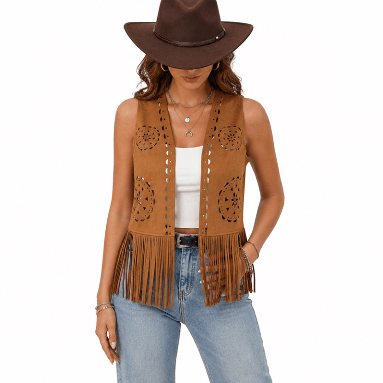 Gilet à franges camel motifs ajourés western daim végan (7)