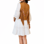 Gilet western femme camel à franges et broderies aspect daim (4)