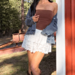 Jupe courte blanche en dentelle à volants style western (3)