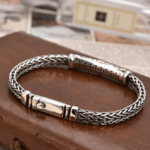 Bracelet homme maille tressée argentée gravé dorés (6)