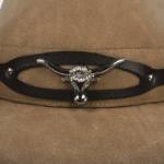 Chapeau cowboy femme​ en cuir motif taureau (2)
