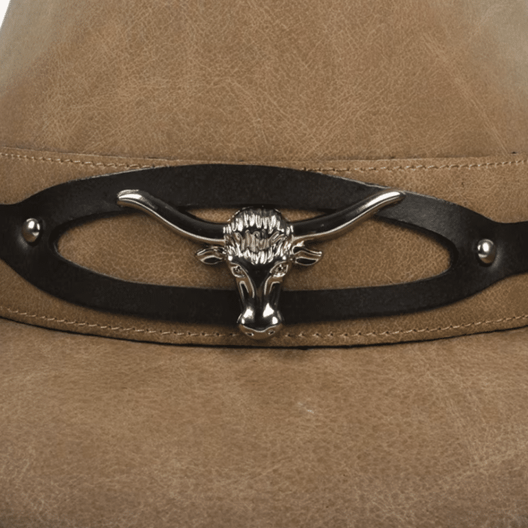Chapeau cowboy femme​ en cuir motif taureau (2)