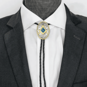 Bolo tie ovale argenté et doré symbole maçonnique bleu