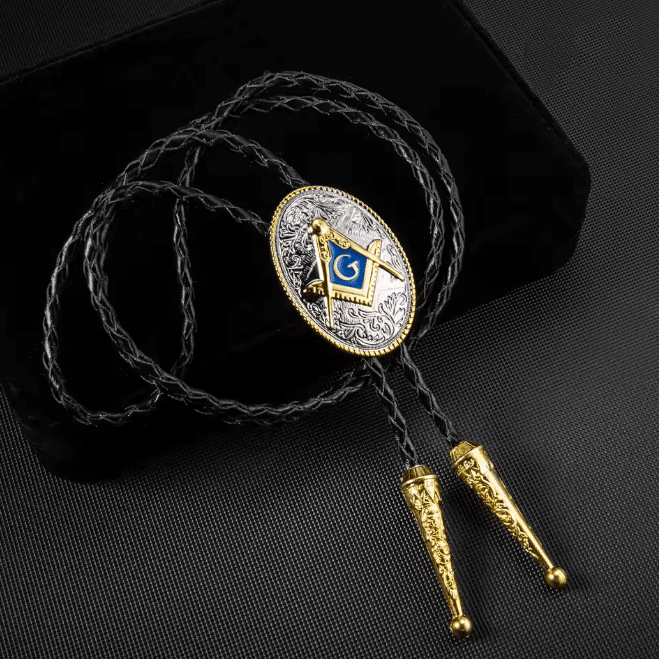 Bolo tie ovale argenté et doré symbole maçonnique bleu (4)