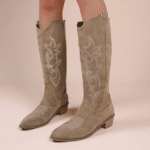Bottes cowboy femme taupe effet daim brodées (5)