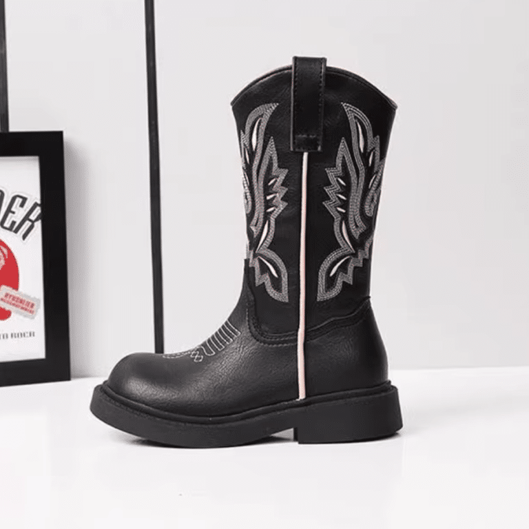 Bottes enfant cowboy noires pour extérieur (5)