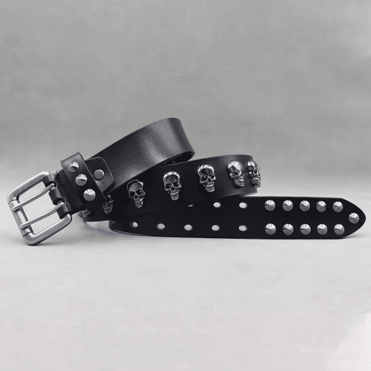 Ceinture biker noire cuir et têtes de mort