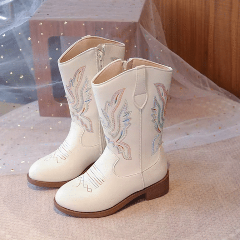 Santiags fille blanches cowboy broderies volutes (6)