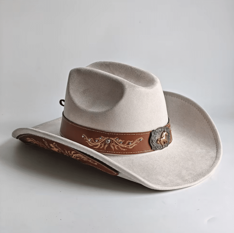 Chapeau cowboy beige à ornements et boucle cheval (3)