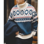 Pull de Noël homme col roulé motifs nordiques vintage (7)