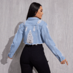 Veste en jean femme courte bleu clair déchirée (5)