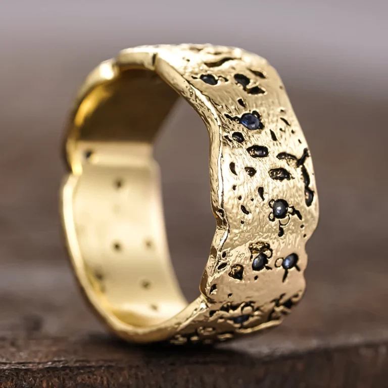 Bague rustique martelée