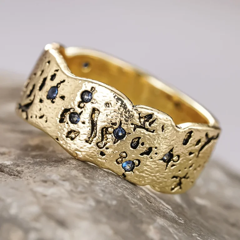 Bague rustique martelée