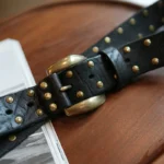 Ceinture cuir de vachette à rivets laiton
