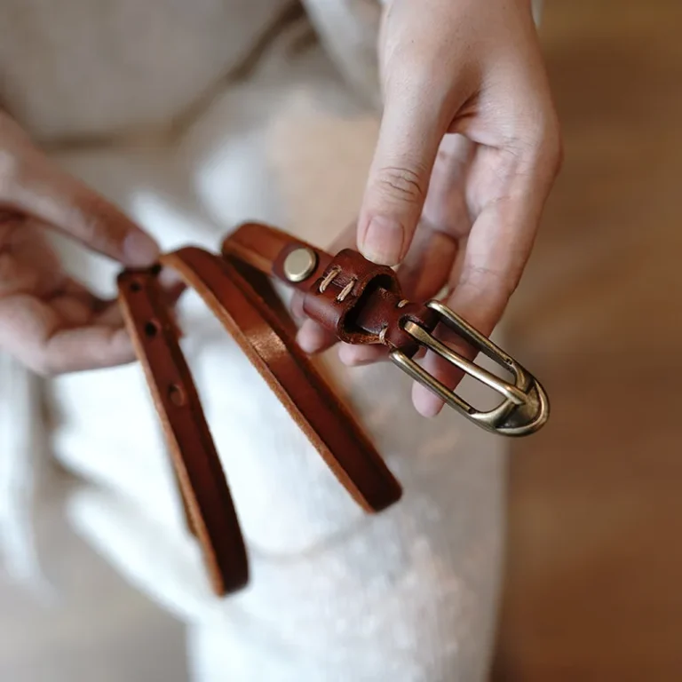 Ceinture fine cuir et boucle en laiton massif