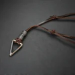 Collier en cuir homme vintage