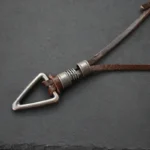 Collier en cuir homme vintage
