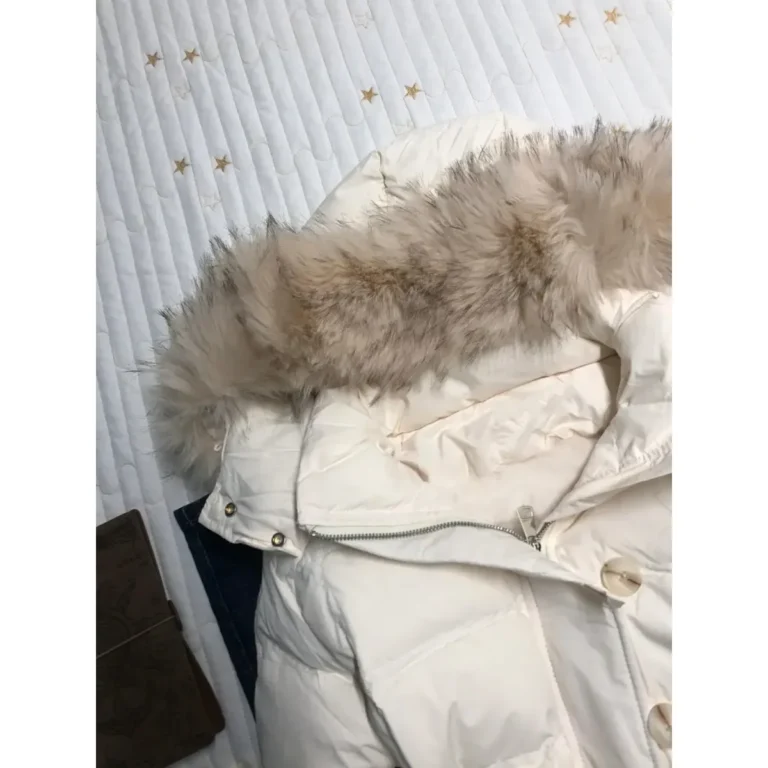 Doudoune femme capuche fourrure vintage matelassée