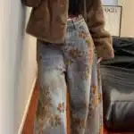 Jean femme vintage années 70 bleu motifs floraux