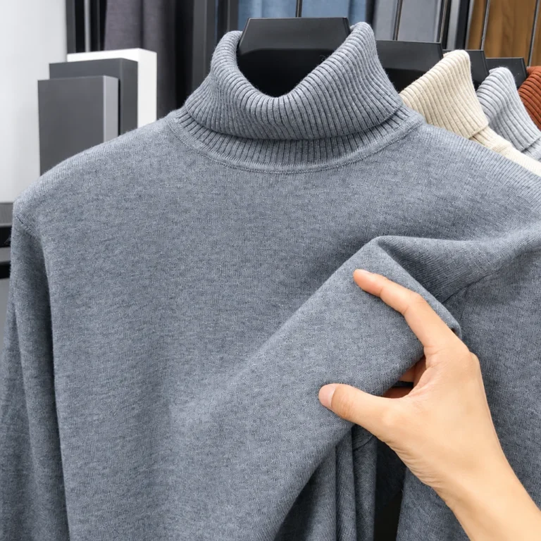 Pull col roulé homme